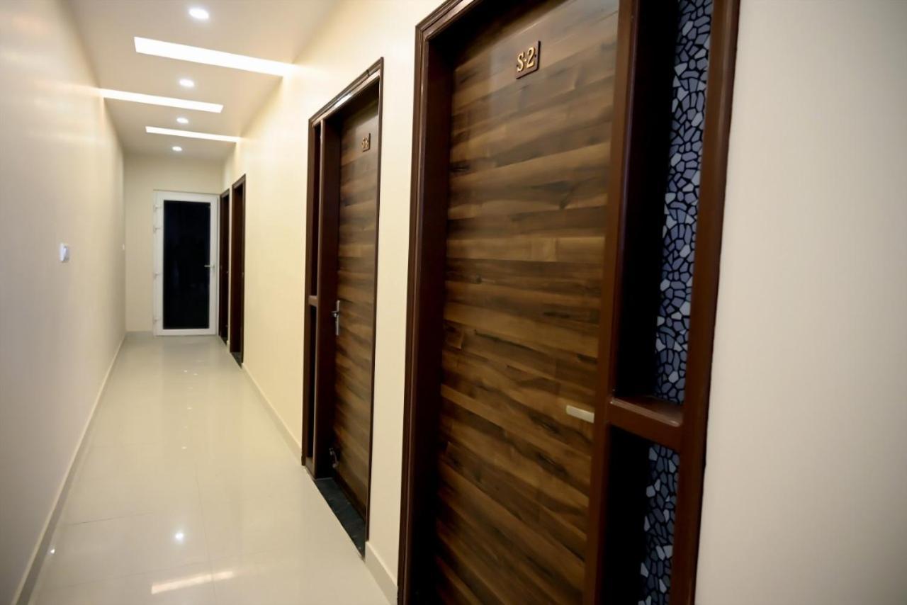 Veenas Vista Hotel *